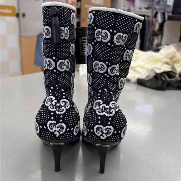 Gucci Black and White Patterned Heeled Boots - Picture 5 of 13
